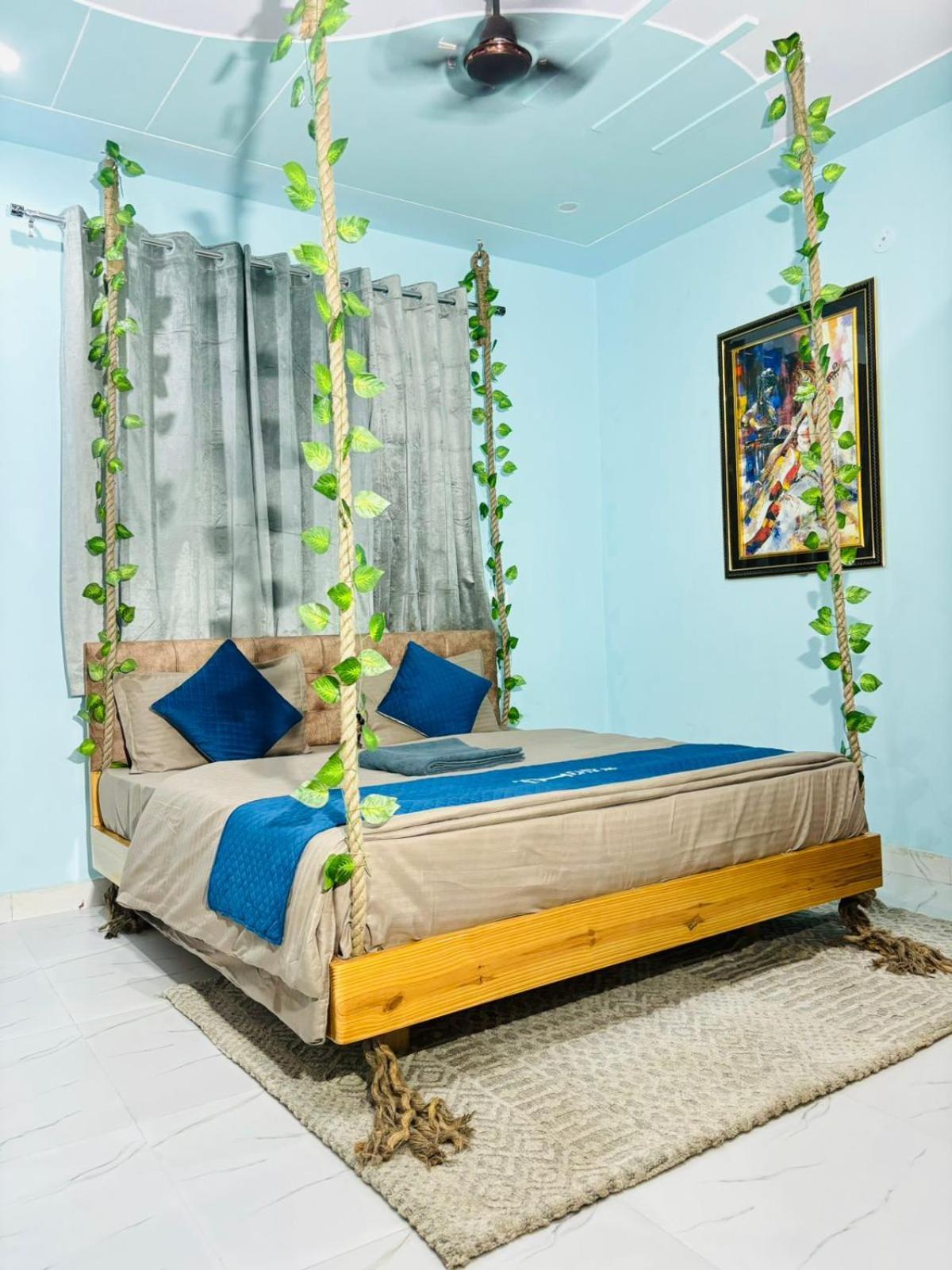 Thehrav Apartment