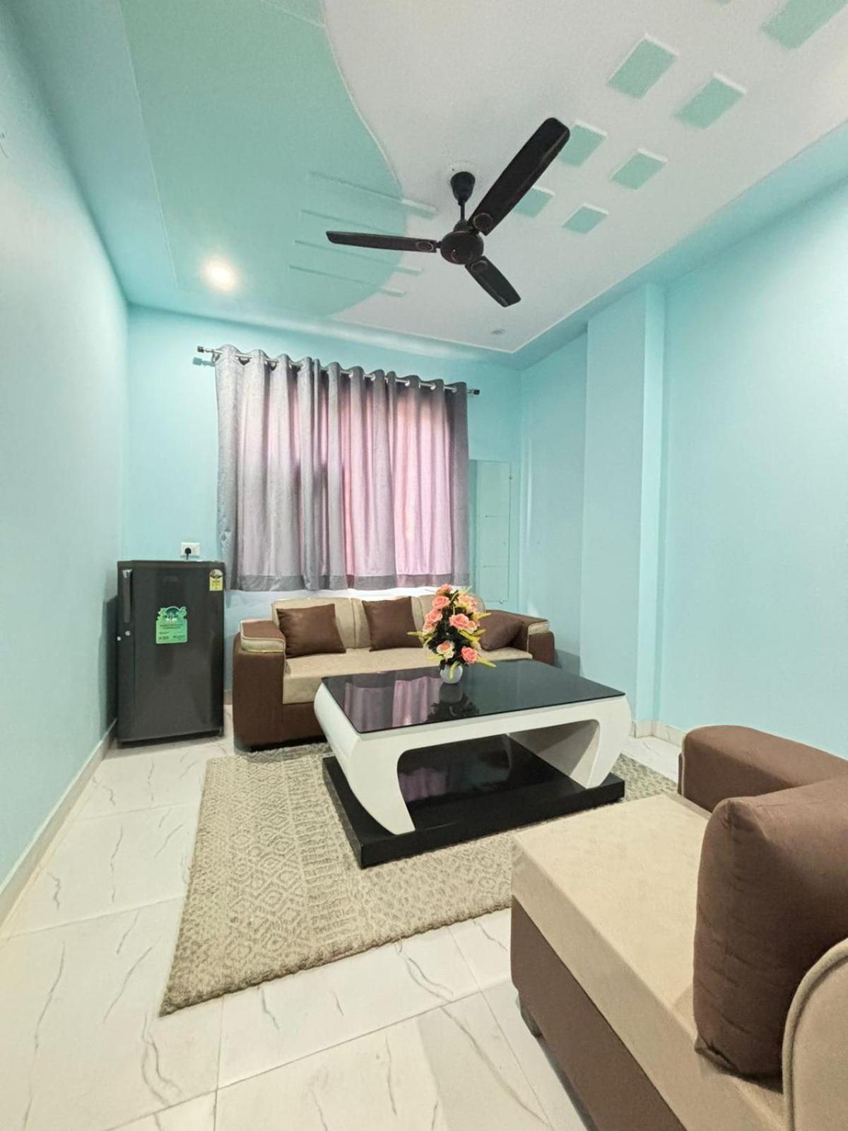 Apartment Thehrav New Delhi