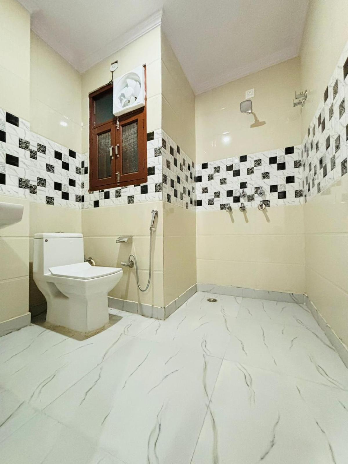 Apartment Thehrav *